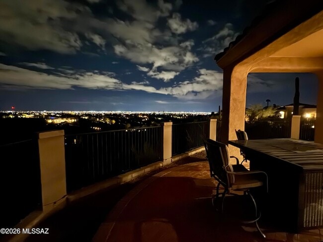 5926 N Campo Abierto in Tucson, AZ - Foto de edificio - Building Photo