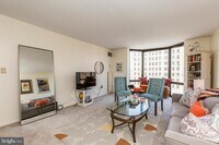 2018 Walnut St photo'