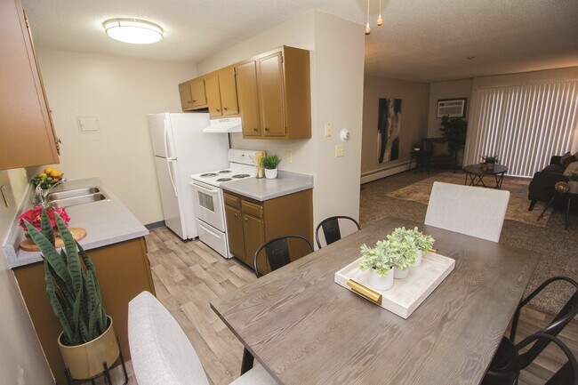 Legacy Village Apartments in Sioux Falls, SD - Foto de edificio - Building Photo