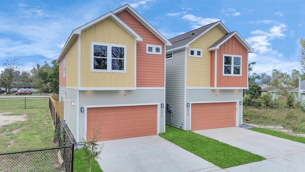 2413 Chew St in Houston, TX - Building Photo