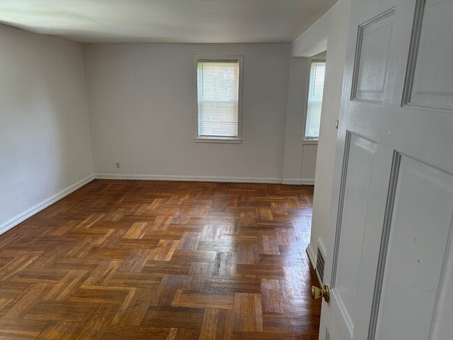 3 Corbin Ct, Unit 3-C Corbin Court