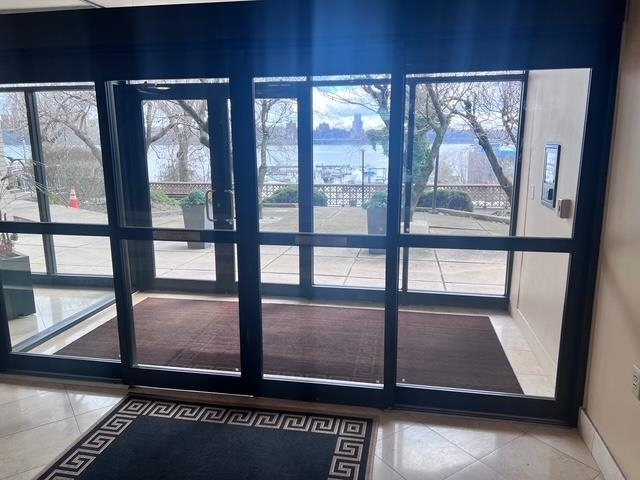 1375 River Rd in Edgewater, NJ - Building Photo - Building Photo