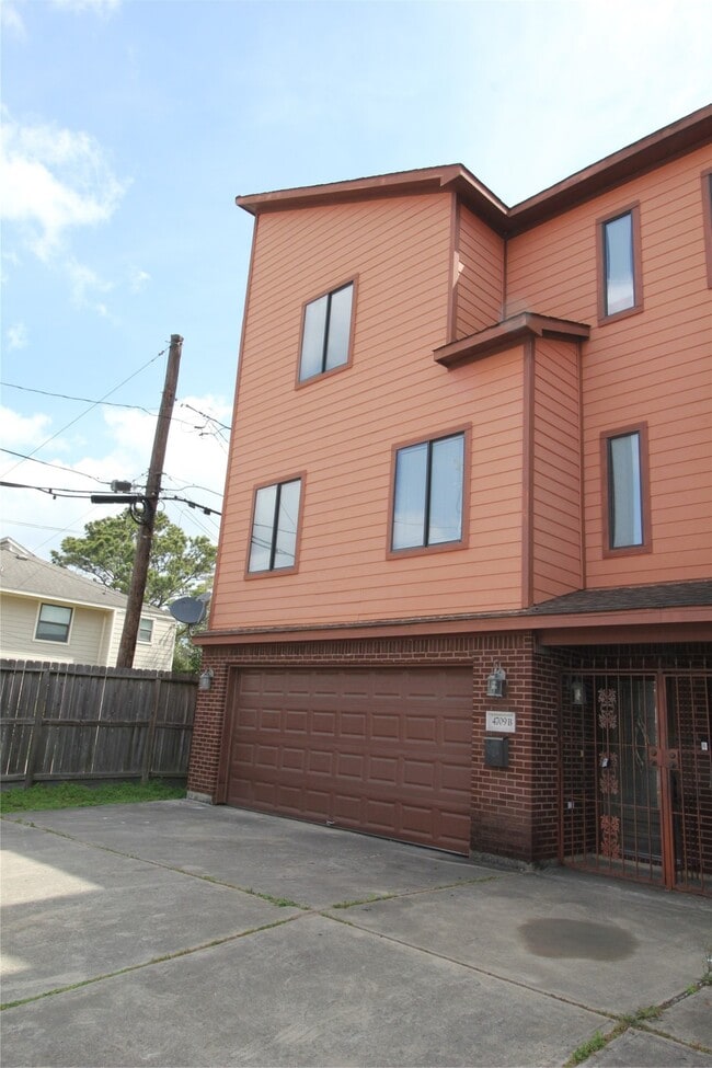 4709 Scott St in Houston, TX - Building Photo - Building Photo