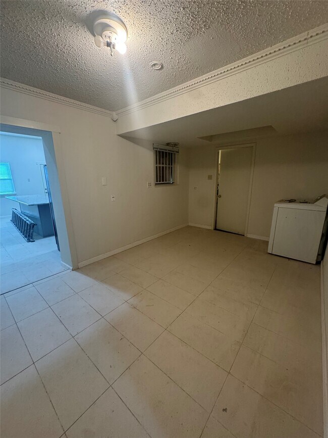 1443 Willow Rock Rd in Houston, TX - Building Photo - Building Photo