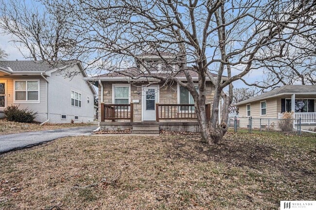 7768 Maywood St in Ralston, NE - Building Photo - Building Photo