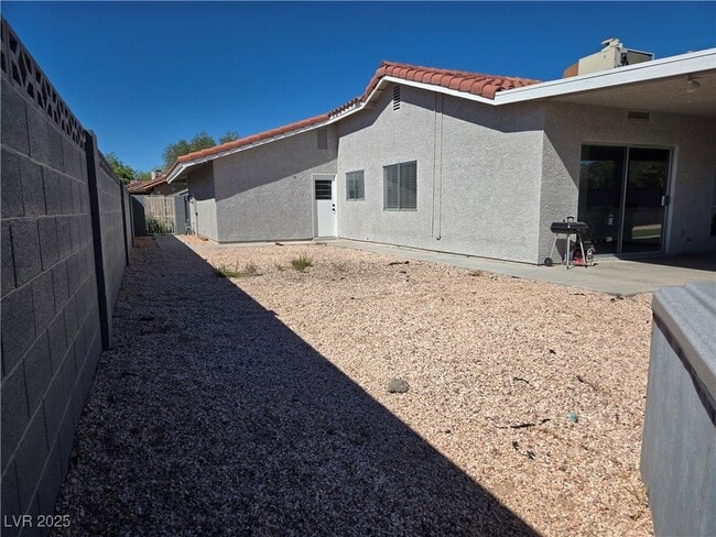 property at 1405 Termas