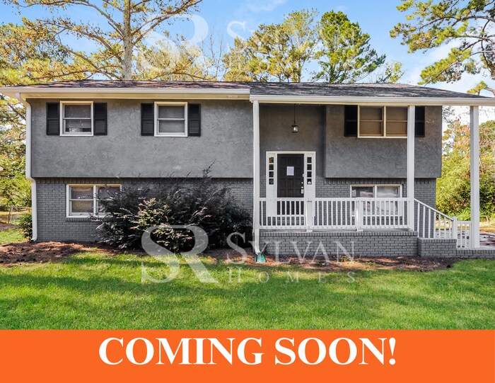 1194 Roscoe Rd in Newnan, GA - Building Photo