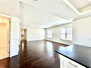 2303 Mid Ln in Houston, TX - Foto de edificio - Building Photo