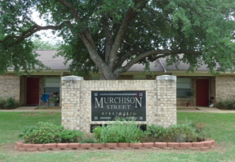 Murchison Street Apartments in Palestine, TX - Foto de edificio