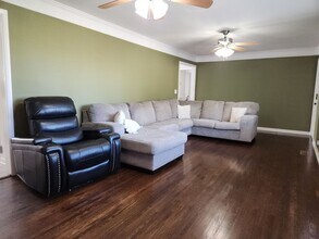 5011 Collinwood Dr in Clarksville, TN - Building Photo - Building Photo