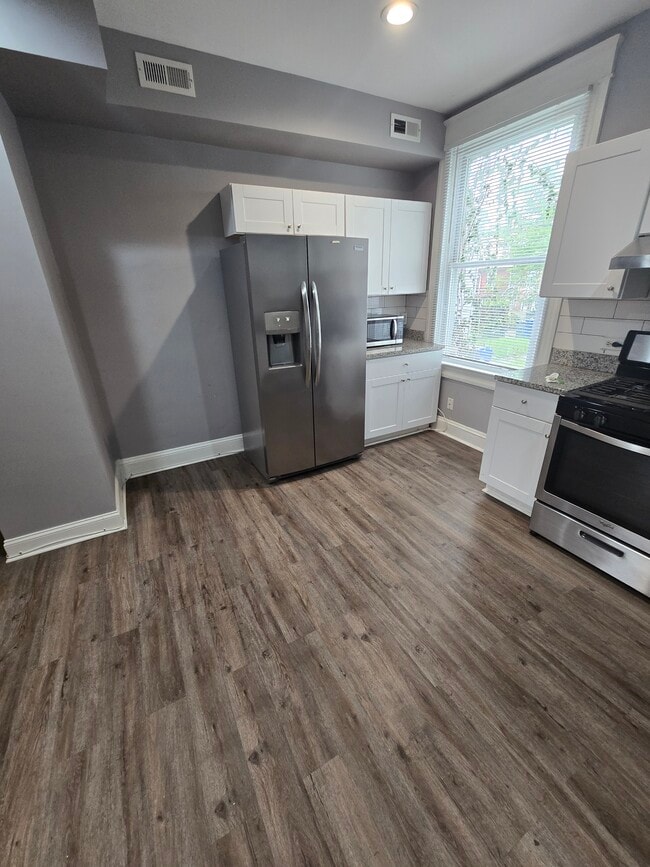 3027 Kenyon Ave in Baltimore, MD - Building Photo - Building Photo