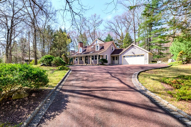 414 Riversville Rd in Greenwich, CT - Building Photo - Building Photo