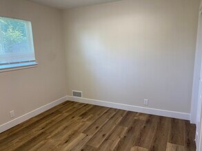 764 W 220 N in West Bountiful, UT - Building Photo - Building Photo