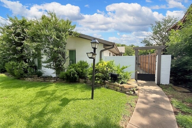 2646 Heatherwood Dr