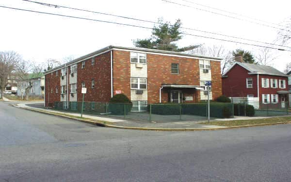 132-134 Mill St in Belleville, NJ - Foto de edificio