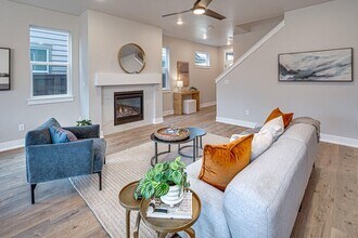 60859 SE Epic Pl in Bend, OR - Building Photo - Building Photo