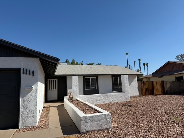 property at 1114 E Carter Dr