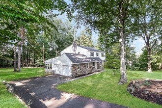 1613 Kenmare Dr in Dresher, PA - Building Photo - Building Photo