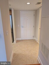 11800 Sunset Hills Rd in Reston, VA - Building Photo - Building Photo