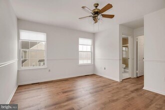 305 Sequoia Dr in Newtown, PA - Building Photo - Building Photo