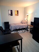 2315 W Victory Blvd, Unit C in Burbank, CA - Building Photo