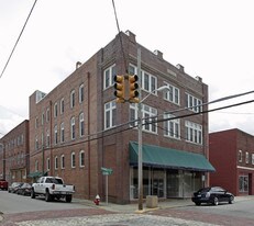 116 N Poindexter St in Elizabeth City, NC - Building Photo
