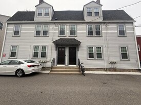 5 High Street Pl, Unit #1 in Brookline, MA - Building Photo