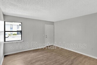 10825 Key Haven Blvd in Jacksonville, FL - Building Photo - Building Photo