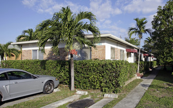 751-767 SW 10th St in Miami, FL - Building Photo - Building Photo