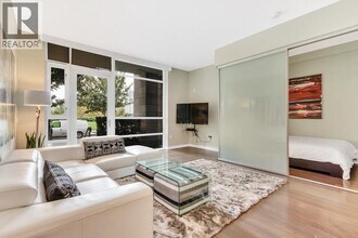 1618 Columbia St in Vancouver, BC - Building Photo - Building Photo