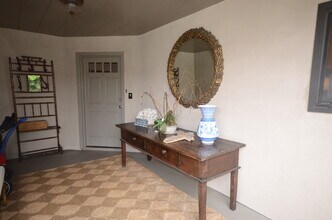 403 Columbus Cir in Corona Del Mar, CA - Building Photo - Building Photo