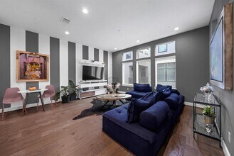 734 W Donovan St in Houston, TX - Building Photo - Building Photo