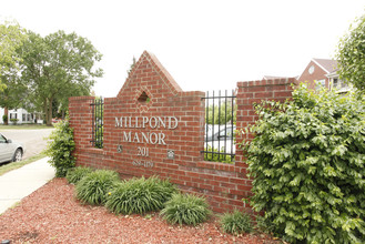 Millpond Manor in Fenton, MI - Building Photo - Building Photo