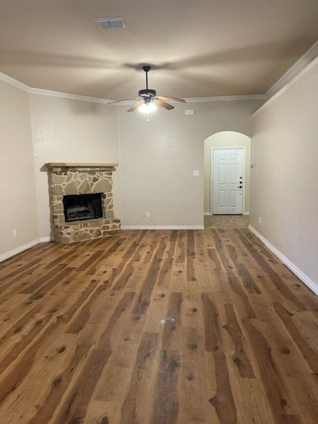 2242 Taylor Dr in Weatherford, TX - Building Photo - Building Photo