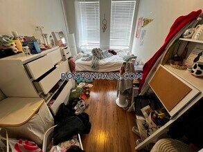 224 Hanover St in Boston, MA - Building Photo - Building Photo