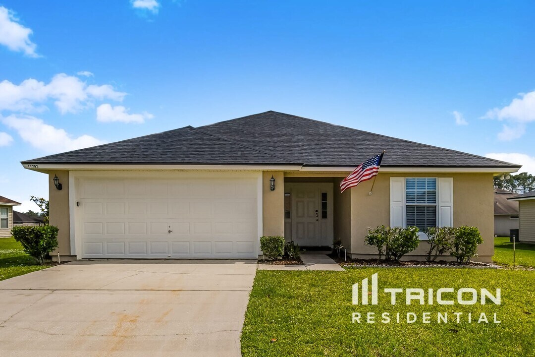 11707 Deep Springs Dr N in Jacksonville, FL - Building Photo
