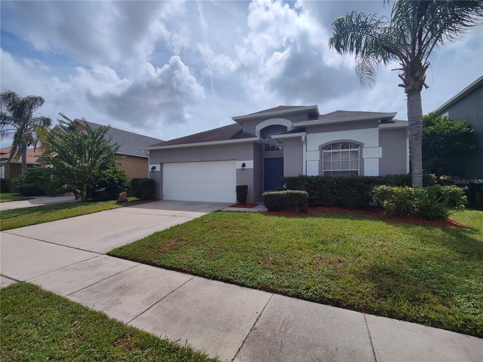 2238 Victoria Falls Dr in Orlando, FL - Building Photo