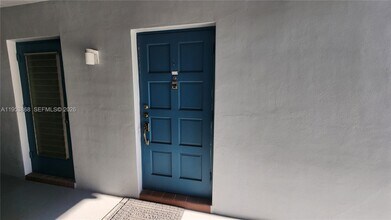 981 Hillcrest Ct in Hollywood, FL - Building Photo - Building Photo