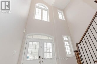 23 Sand Valley St in Vaughan, ON - Building Photo - Building Photo