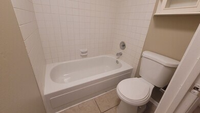 2213 N Jones Blvd in Las Vegas, NV - Building Photo - Building Photo