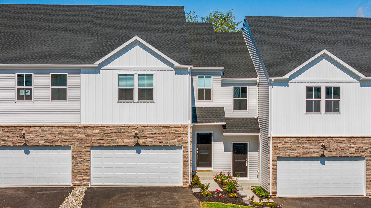 75 Painters Way in Pottstown, PA - Building Photo