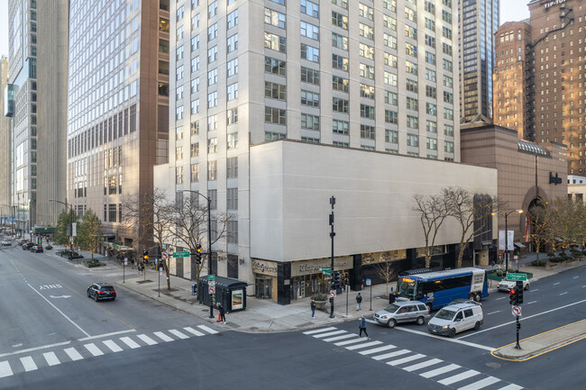 757-777 N Michigan Ave in Chicago, IL - Foto de edificio - Building Photo