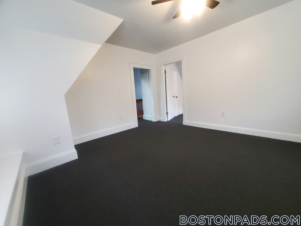 3 Chamblet St in Boston, MA - Building Photo