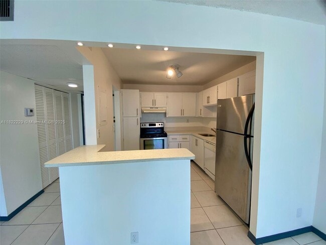 2781 Taft St in Hollywood, FL - Building Photo - Building Photo