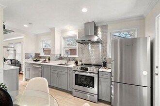 96 Colborne Rd, Unit 2L in Boston, MA - Building Photo - Building Photo