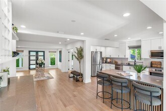 3291 SW 16th Ln in Miami, FL - Building Photo - Building Photo