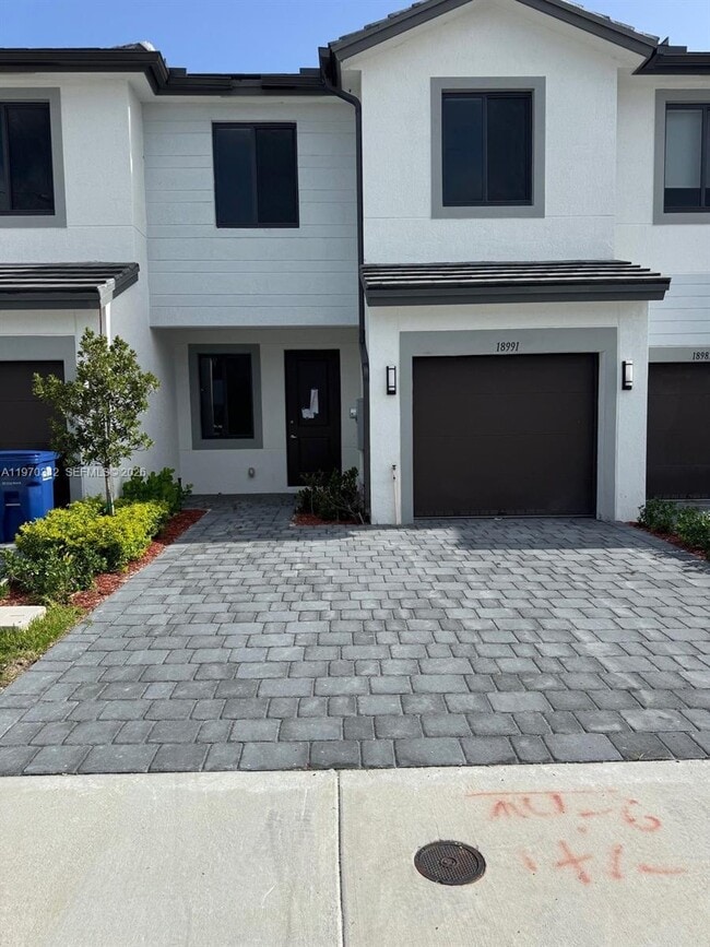 1280 N Flagler Ave in Homestead, FL - Building Photo - Building Photo