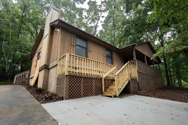105 Hanover Way in Seneca, SC - Building Photo - Building Photo