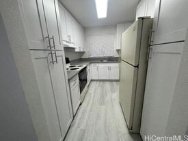 96-226-226 Waiawa Rd in Pearl City, HI - Building Photo