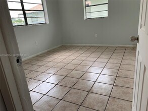 756 NW 5th St in Florida City, FL - Building Photo - Building Photo